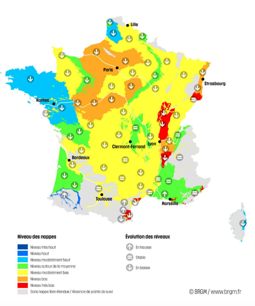 La carte des nappes phréatiques de France montre qu'une majorité d'entre elle sont sous les normales de saison // Source : BRGM 