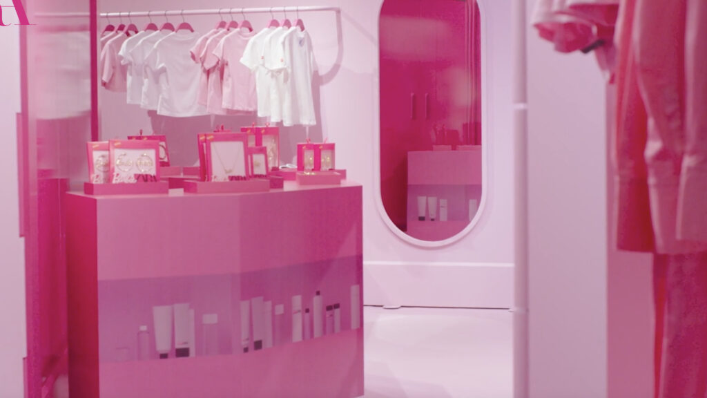 Un espace immersif à l'effigie de Barbie. // Source : Zara. Capture d'écran Numerama.