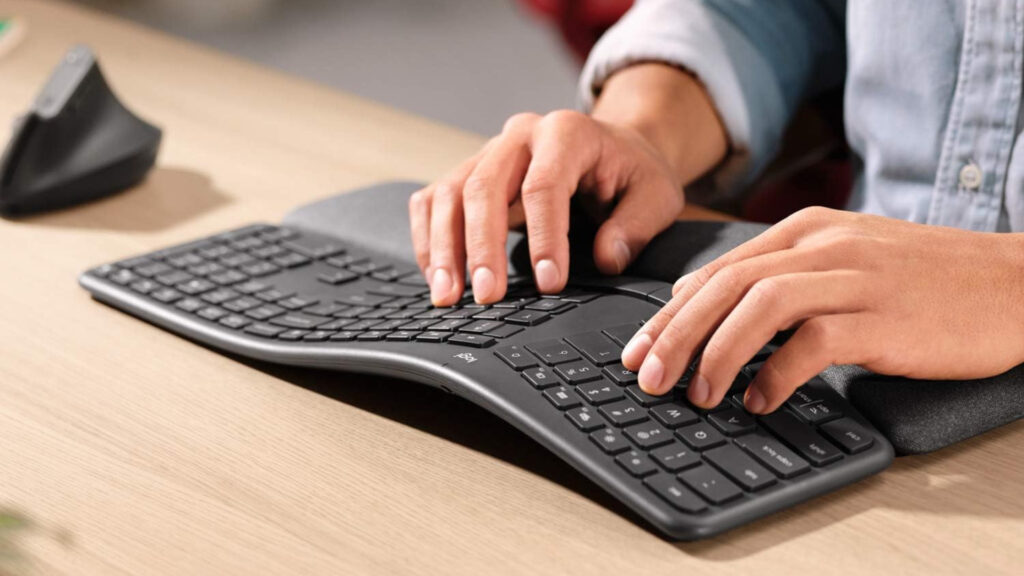 Le clavier Ergo K860  // Source : Logitech