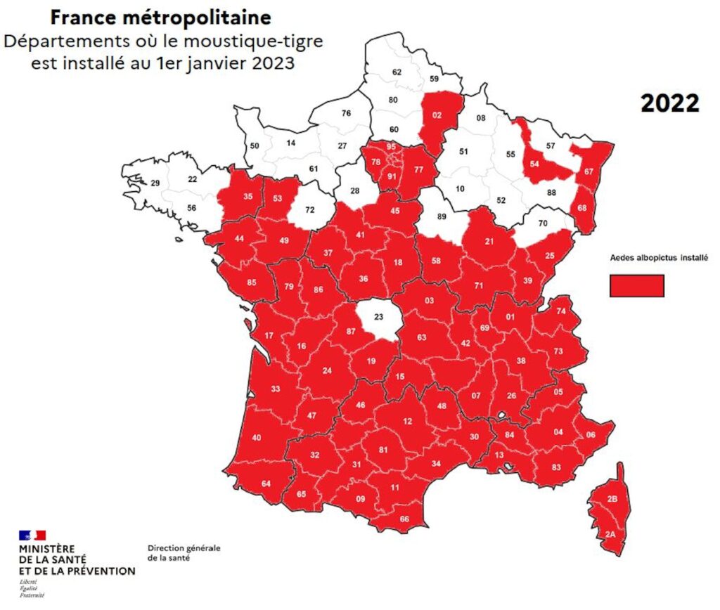 Au 1er janvier 2023, sur 96 départements de France métropolitaine, 71 départements sont colonisés par le moustique vecteur Aedes albopictus (moustique tigre) // Source :  Ministère de la Santé et de la Prévention - Direction générale de la Santé