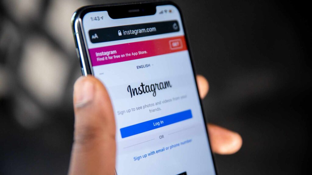 Si vous supprimer votre compte Threads, vous supprimez également votre compte Instagram // Source : Unsplash / Solen Feyissa