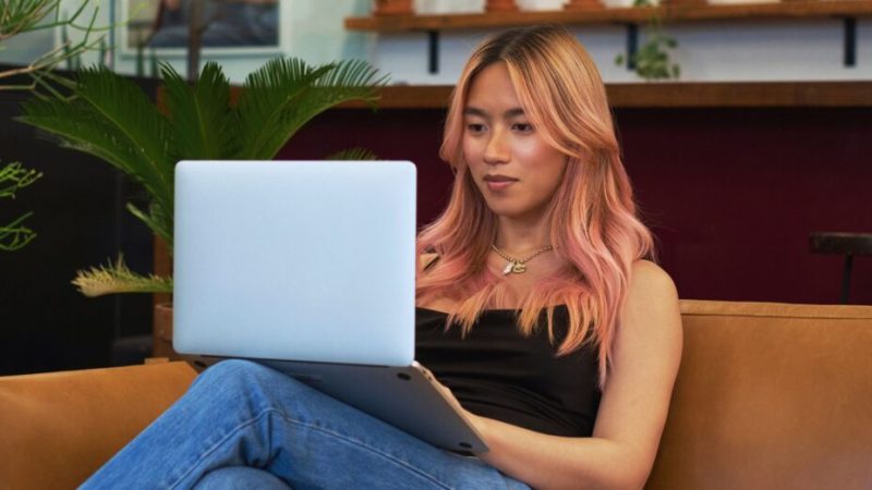 Comment faire sa transition administrative ? Ce site guide les personnes trans