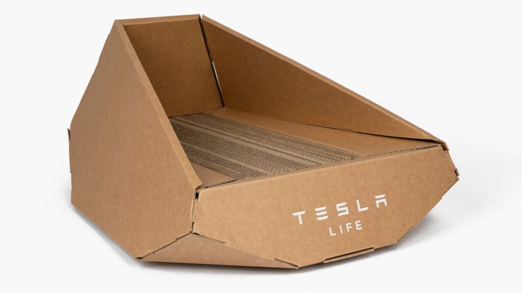 Panier pour chat Tesla Cybertruck // Source : Tesla Chine