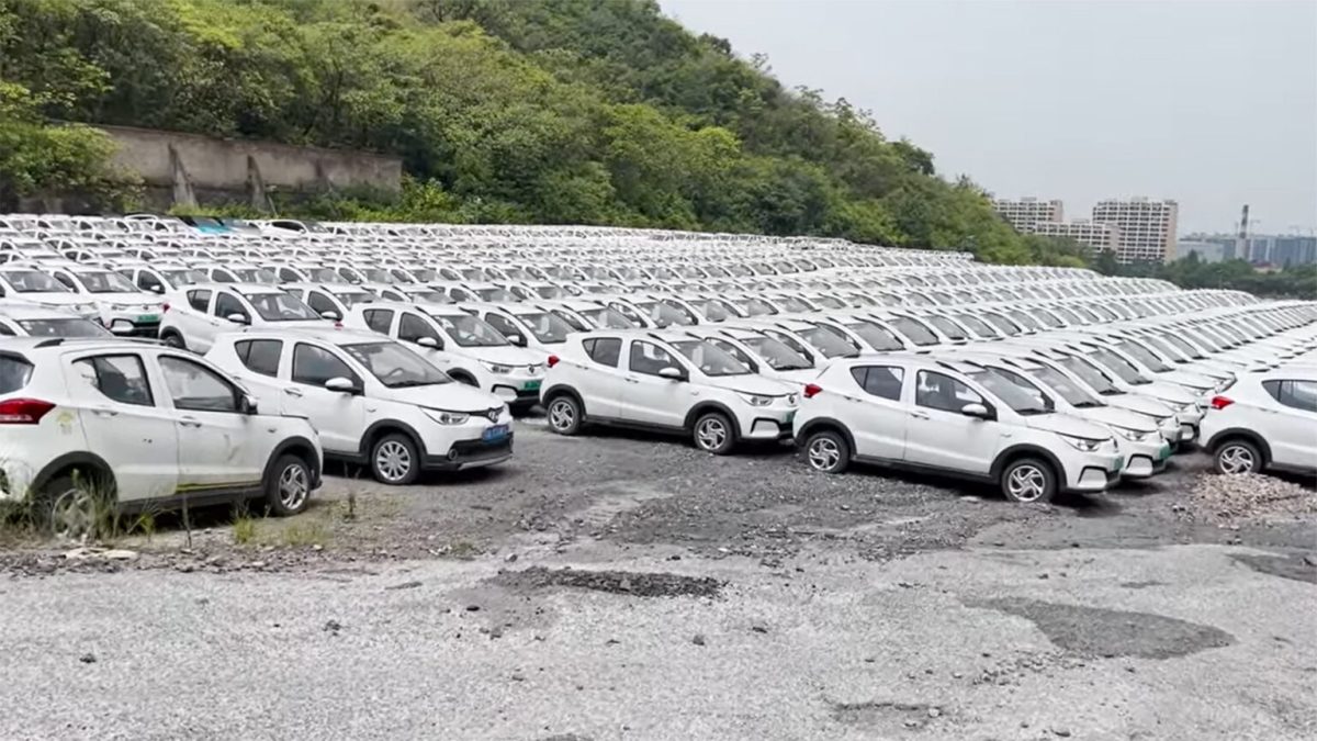 Cimetière d'EV chinoises // Source : Inside China Auto - Youtube