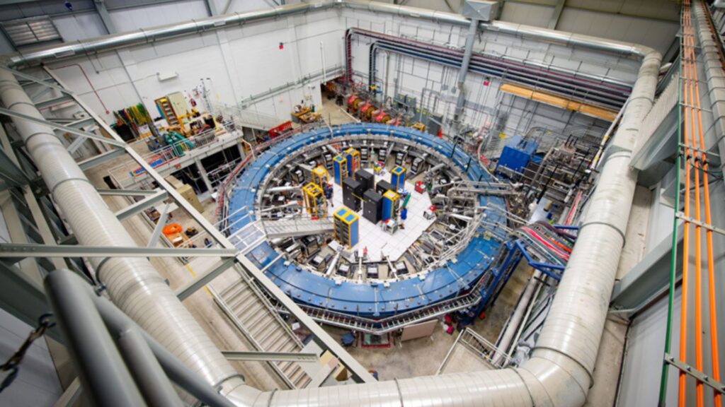 Muon g-2 Experiment // Source: Reidar Hahn/Fermilab