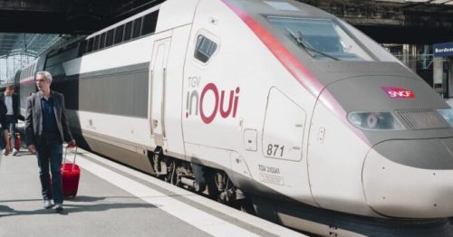 Les trains SNCF sont moins cher avec les cartes avantages // Source : SNCF