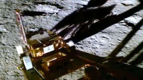 Le rover de Chandrayaan-3 sur la Lune. // Source : Via X @ISRO