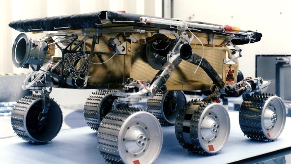 Sonda kosmiczna Sojourner w 1996 r. // Źródło: Wikipedia, NASA