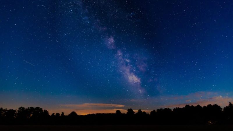 Éclipse de Lune, étoiles filantes, planètes : que voir dans le ciel en octobre 2023 ?