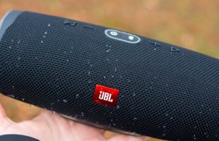 jbl charge 4 // Source : JBL