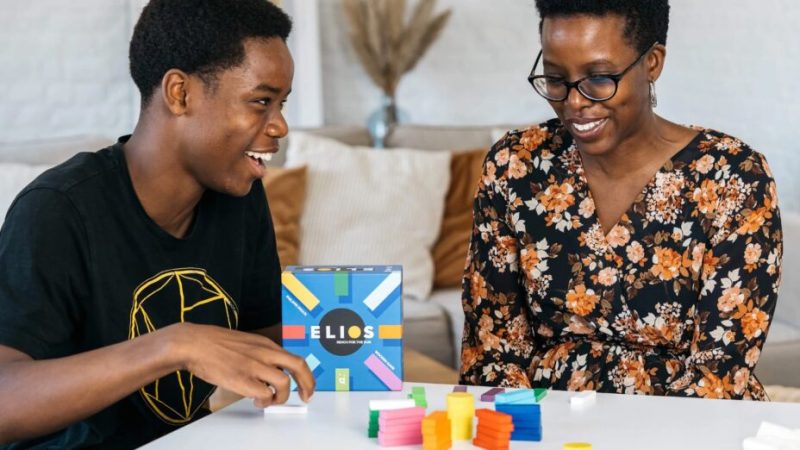 Elios prouve qu’un jeu de société minimaliste peut être aussi malin qu’élégant