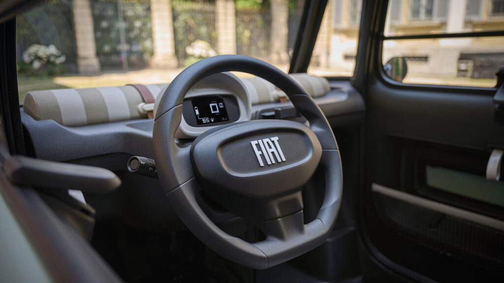 Intérieur de la Fiat Topolino  // Source : Fiat