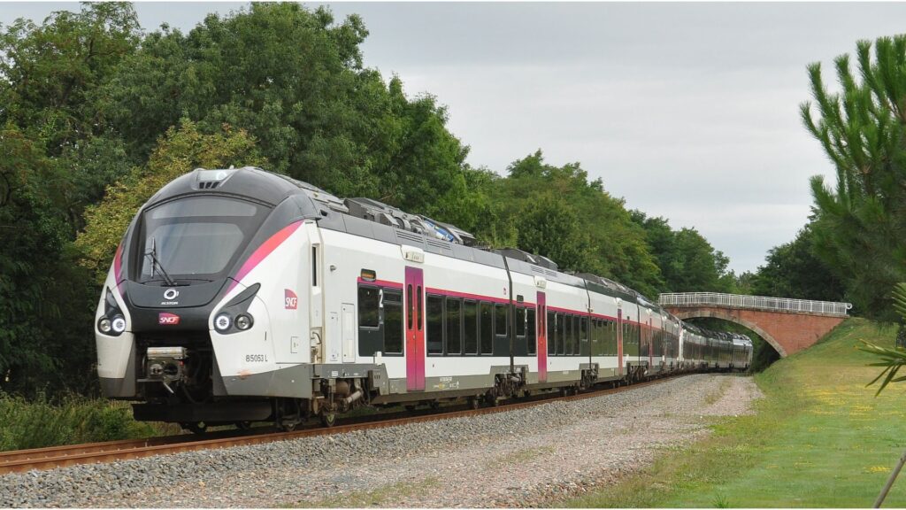 Le Pass Rail devrait concerner notamment les trains Intercités. // Source : Wikimédias/2021 Le Pass Rail devrait concerner notamment les trains Intercités. // Source : Wikimédias/2021