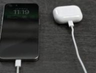 Avec l'iPhone 15, l'ère du câble unique arrive // Source : Thomas Ancelle / Numerama