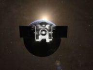 Vue d'artiste d'OSIRIS-REx dans l'espace. // Source : Capture d'écran YouTube Nasa Video