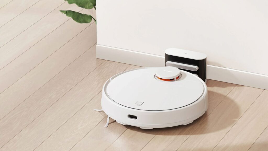 The Xiaomi Mi Robot Vacuum S12 on its charging base // Source: Xiaomi