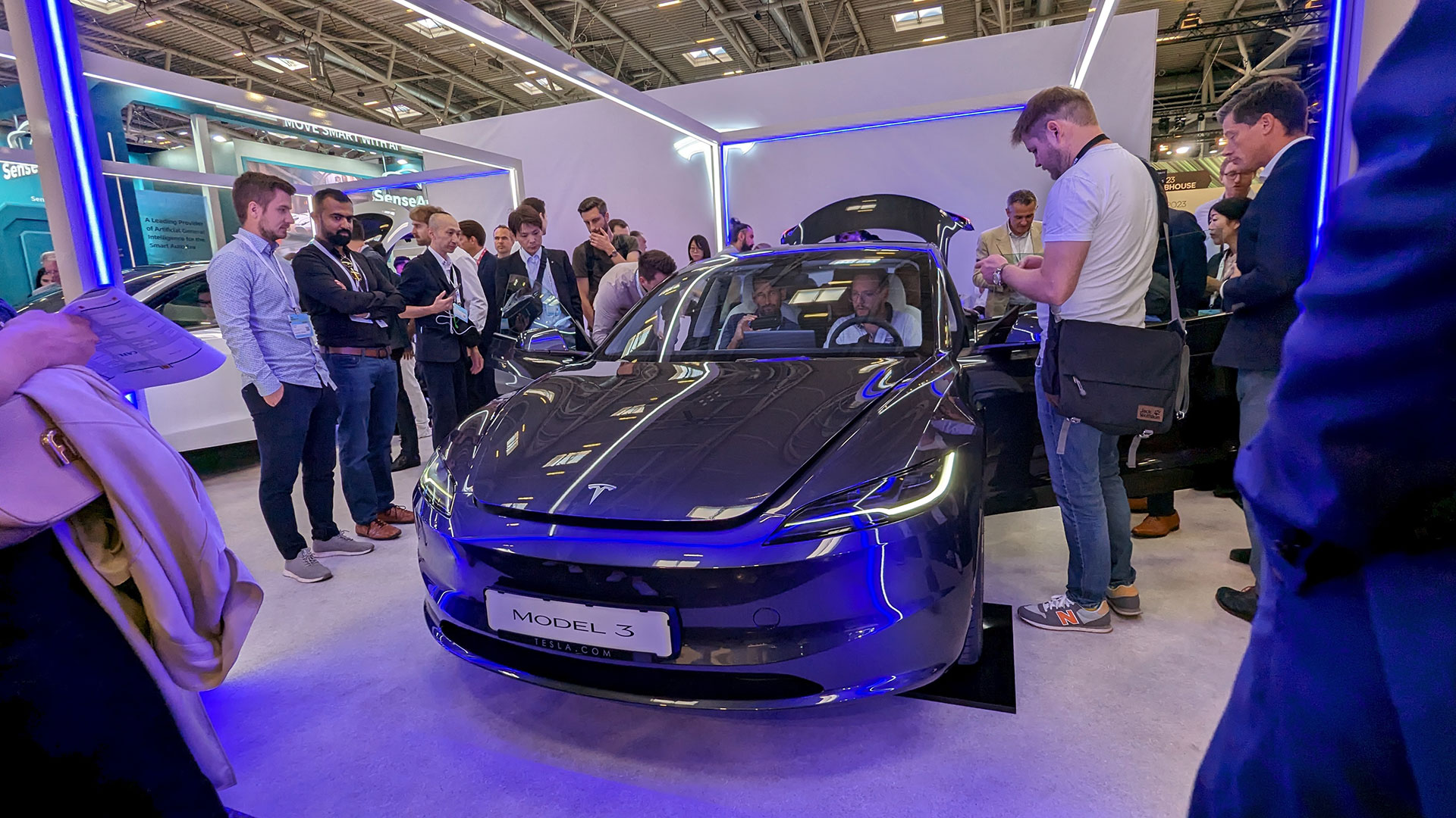 Tesla au parc des expositions