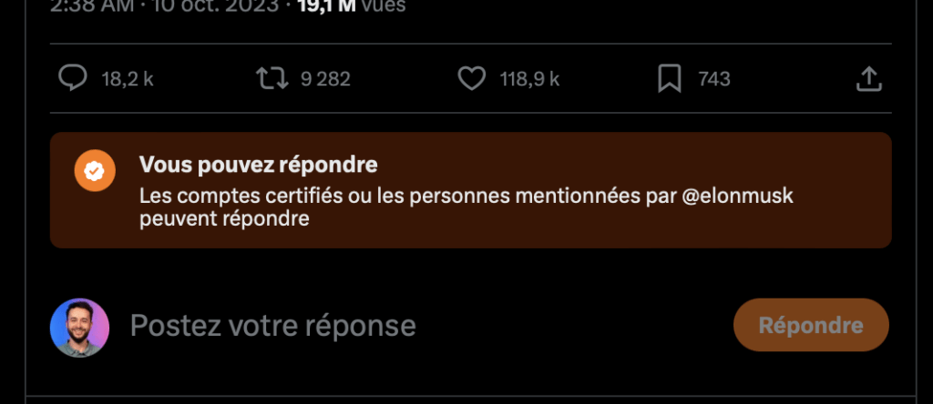 Sous ce tweet d'Elon Musk, seules les personnes qui payent peuvent répondre. Évidemment, la critique a disparu.