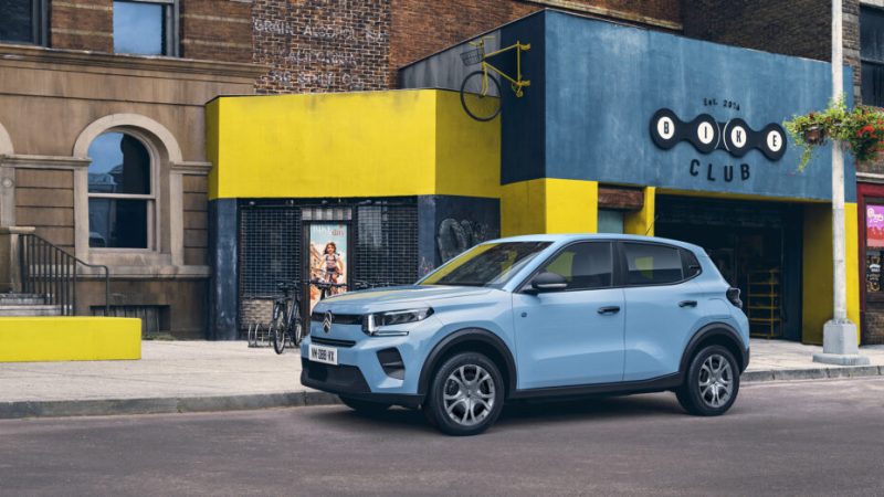 La voiture électrique à 100 €/mois promise par Macron ne sera pas vraiment à 100 €