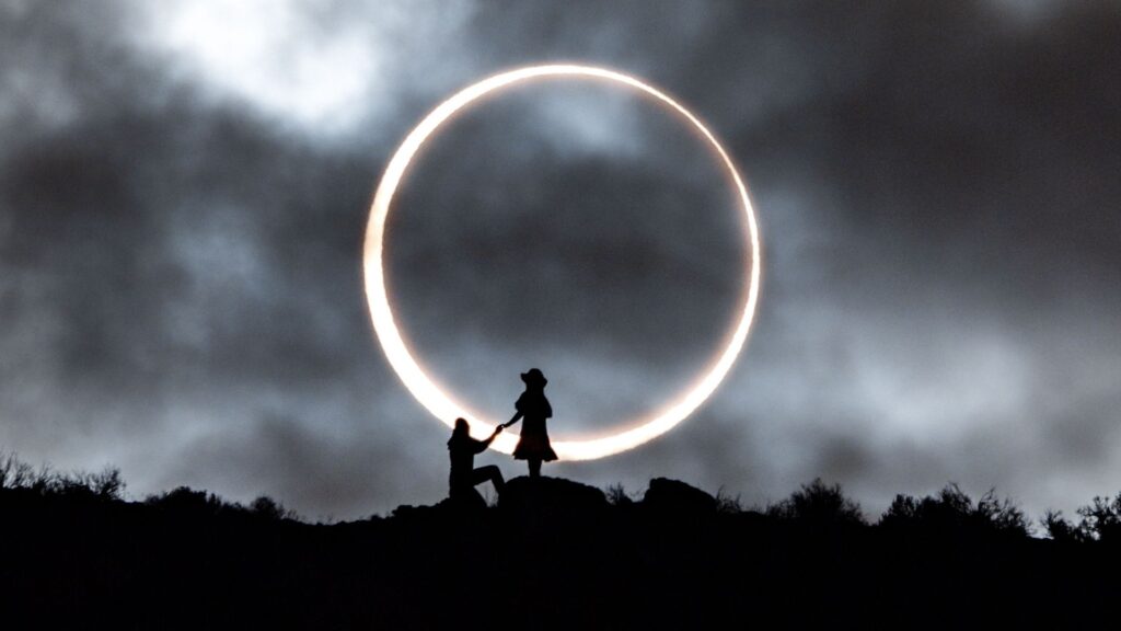 Eclipse of the heart. // Source : Jerry Zhang, Baolong Chen, Amber Zhang