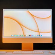 L’iMac M1 2021 par Apple // Source : Louise Audry pour Numerama