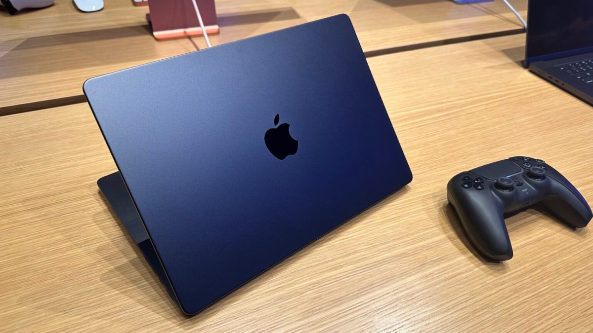 MacBook Pro M3 noir sidéral // Source : Maxime Claudel pour Numerama