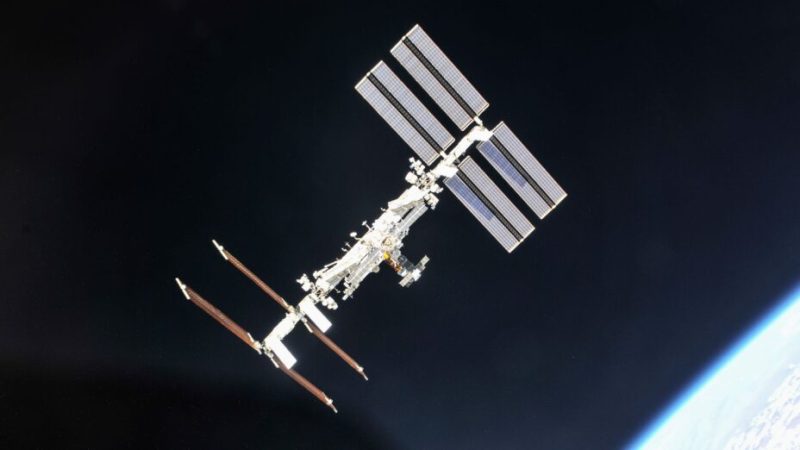 Fuite dans l’ISS : d’où venaient les « flocons » vus par les astronautes ?