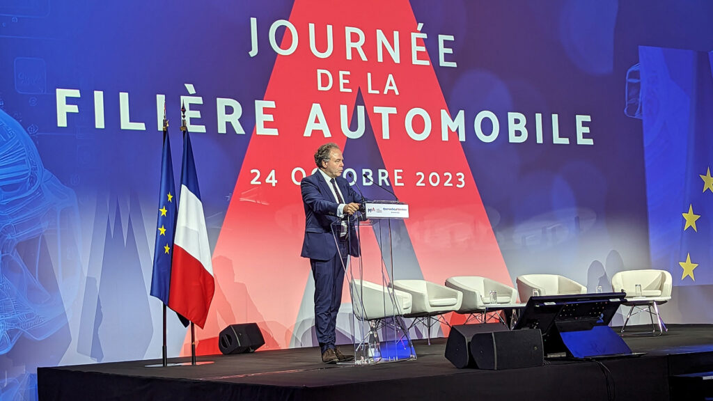 Luc Chatel - président de la filière auto - a encouragé les troupes // Source : Raphaelle Baut