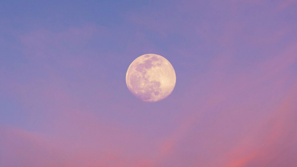 a lua.  // Fonte: Canva