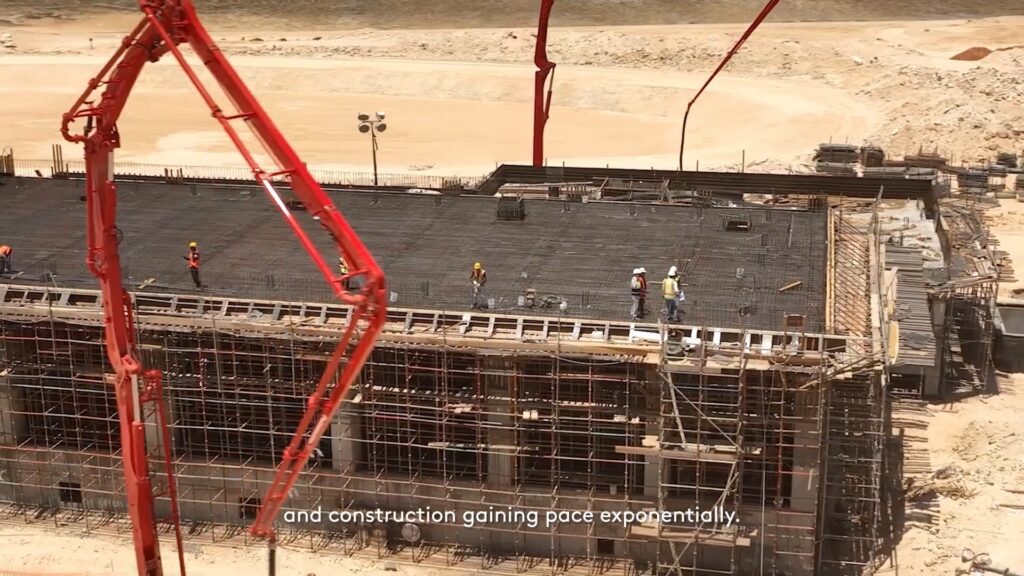 Images of the construction of The Line, in Saudi Arabia // Source: Neom / YouTube