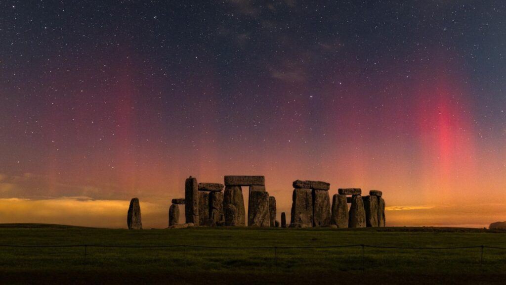 À Stonehenge, au Royaume-Uni. // Source : Via X @ST0NEHENGE