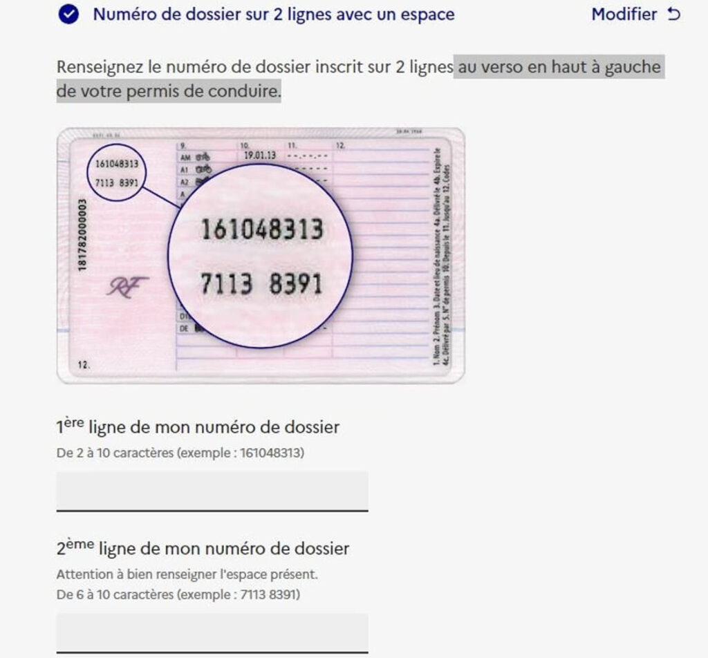 Dans le cas d'un permis au format carte, il faut insérer ces deux identifiants à l'arrière.