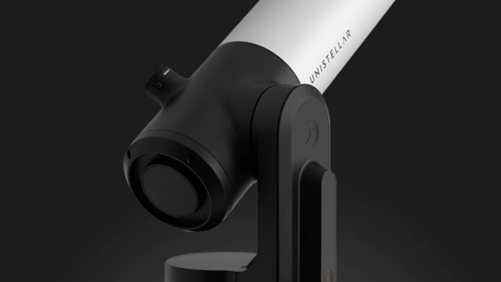 The eVscope with its eyepiece // Source: Unistellar