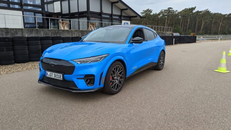 Voiture électrique : le grand n’importe quoi des prix se stabilise enfin, ou presque