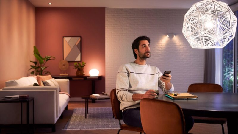 Idéal pour personnaliser l’éclairage de vos pièces, ce kit Hue est en promo