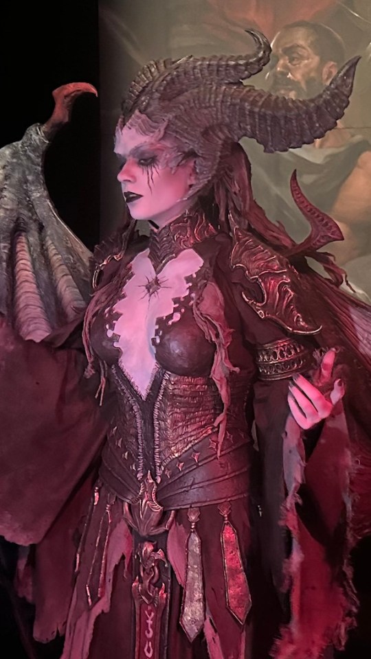 Cinderys, cosplayeuse professionnelle de Diablo IV // Source : Maxime Claudel pour Numerama