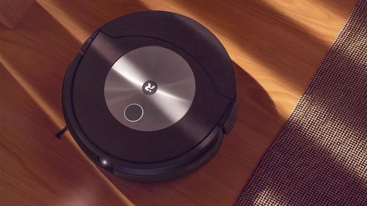 Irobot Roomba Combo  J7 // Source : iRobot