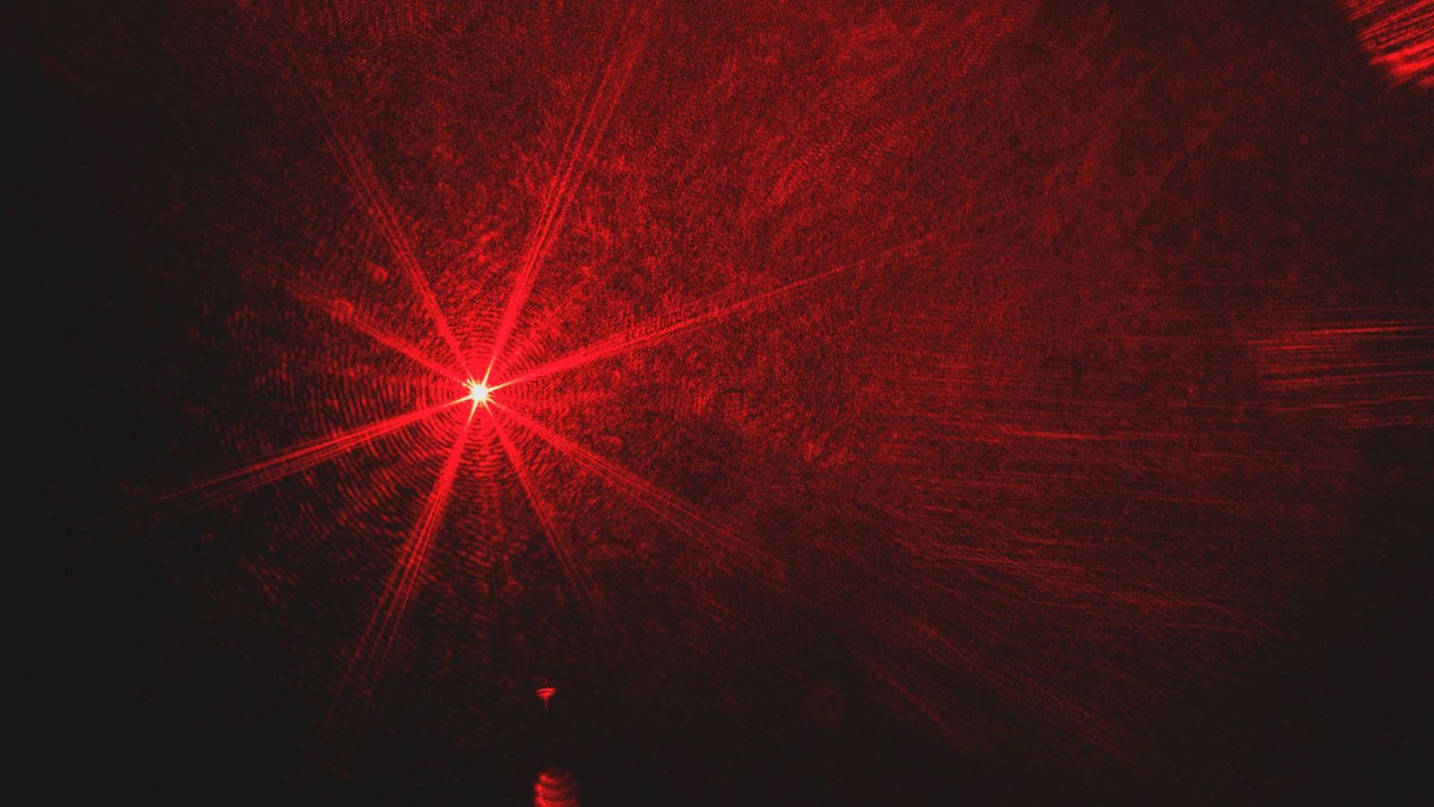 La France pousse pour tirer des lasers sur des satellites, depuis le sol ou lâ€™espace