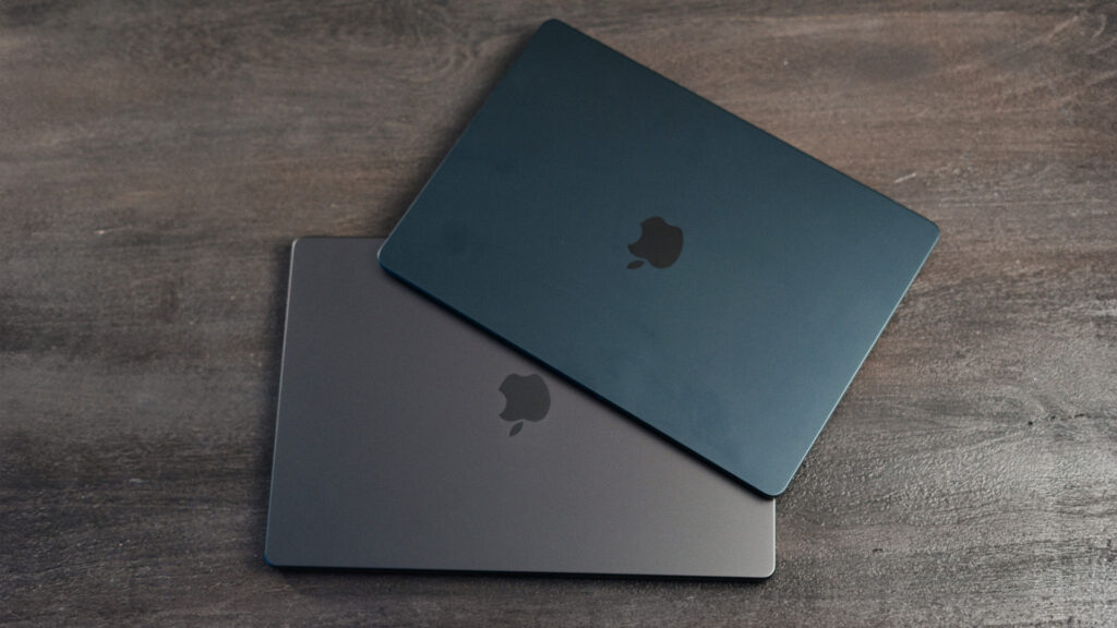 Le MacBook Pro de 16 pouces en version Apple M3 Max // Source : Thomas Ancelle / Numerama