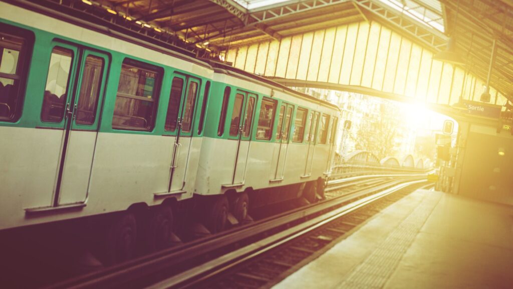 A Parisian metro. // Source: Canva