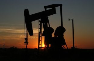 Extraction du pétrole aux USA // Source : Laura Upshaw - Pixabay