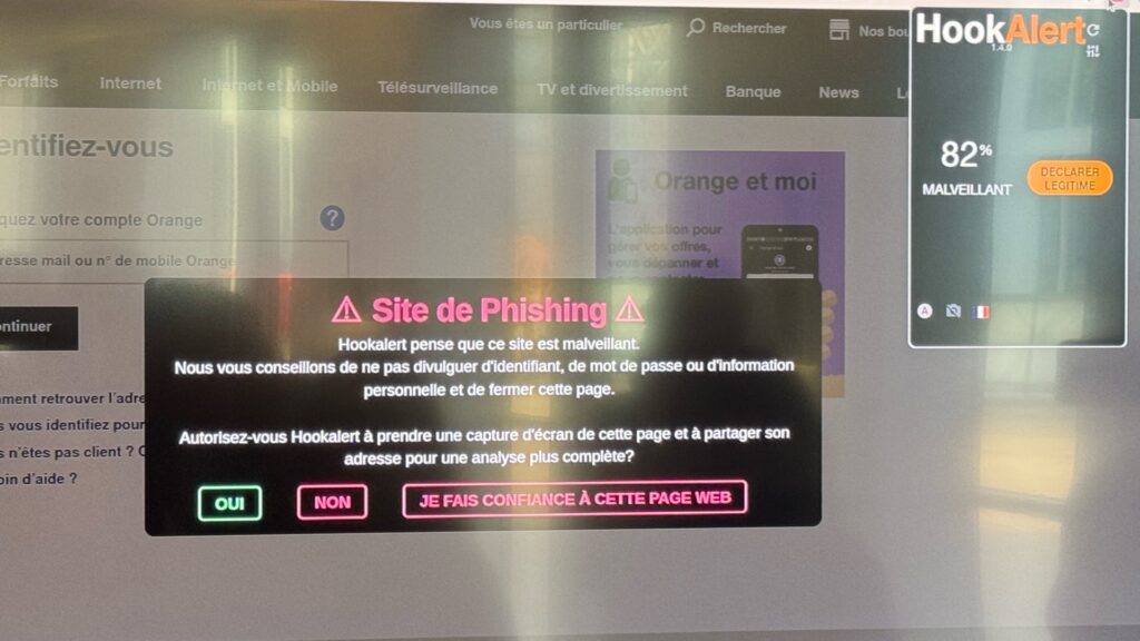 This site, which really exists, imitates the Orange login portal.  Hookalert detects it.  // Source: Numerama