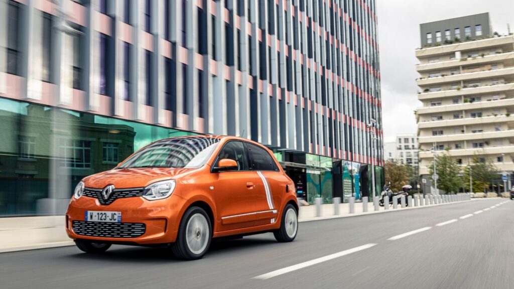 Renault Twingo - a mini city car for more than €25,000 // Source: Renault