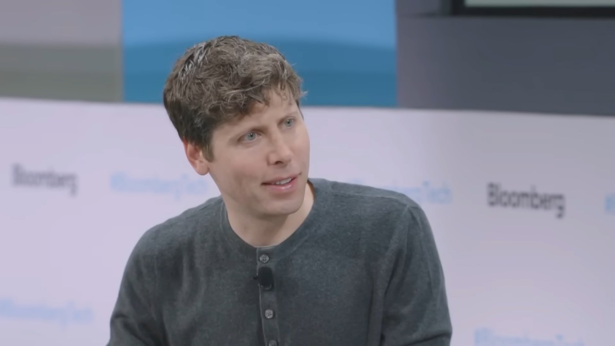 Sam Altman lors d'une interview chez Bloomberg. // Source : Bloomberg / YouTube