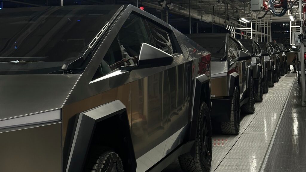 Ligne de production Tesla Cybertruck  // Source : Elon Musk sur X