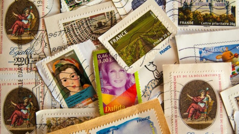 Il est défendu pour les astronautes d’emporter des timbres dans l’espace