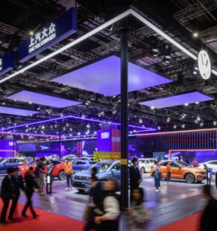 Volkswagen saic en chine sur un salon // Source : Volkswagen