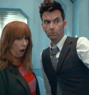 Donna et le 14e Docteur dans Doctor Who, Wild Blue Yonder. // Source : BBC