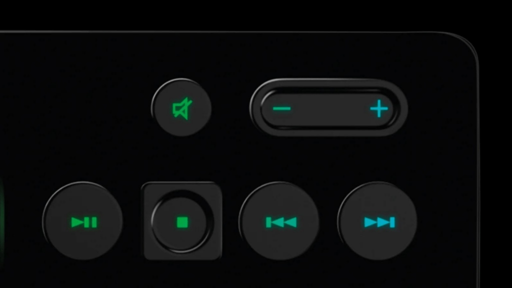 Les touches multimédia du G213 sont bien pratiques // Source : Logitech
