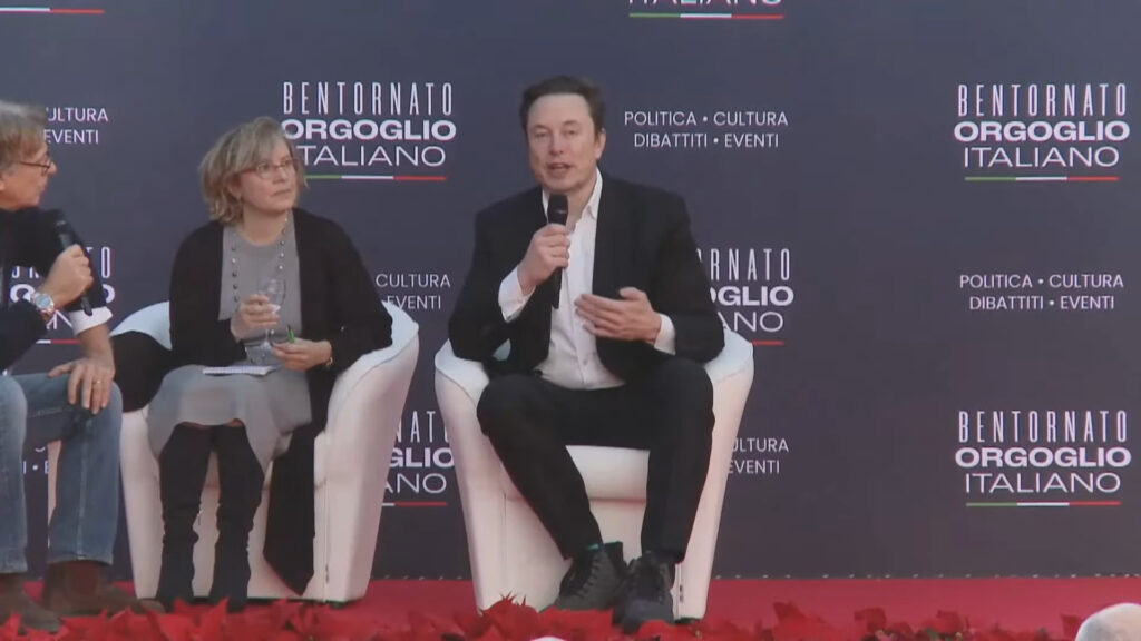 Elon Musk au festival Atreju en Italie. // Source : YouTube